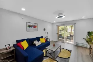 Photo #1: 2493629 Listing 