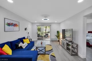 Photo #5: 2493629 Listing 