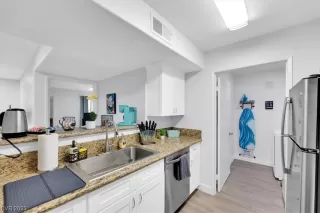 Photo #6: 2493629 Listing 