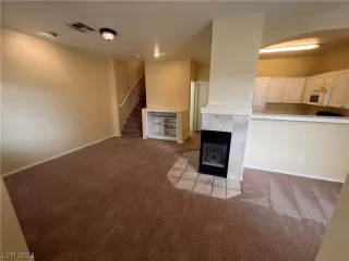 Photo #2: 2493646 Listing 