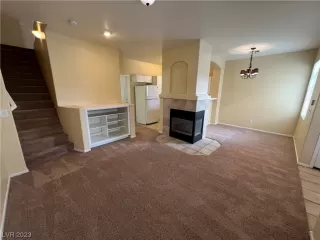 Photo #3: 2493646 Listing 