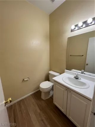 Photo #5: 2493646 Listing 