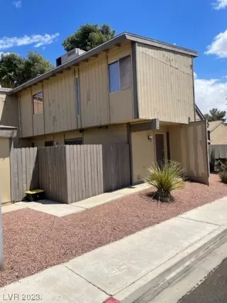 Photo #1: 2493673 Listing 
