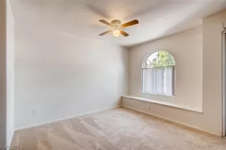 Photo #5: 2493697 Listing 