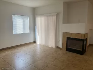 Photo #4: 2493742 Listing 