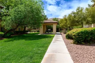 Photo #2: 2493820 Listing