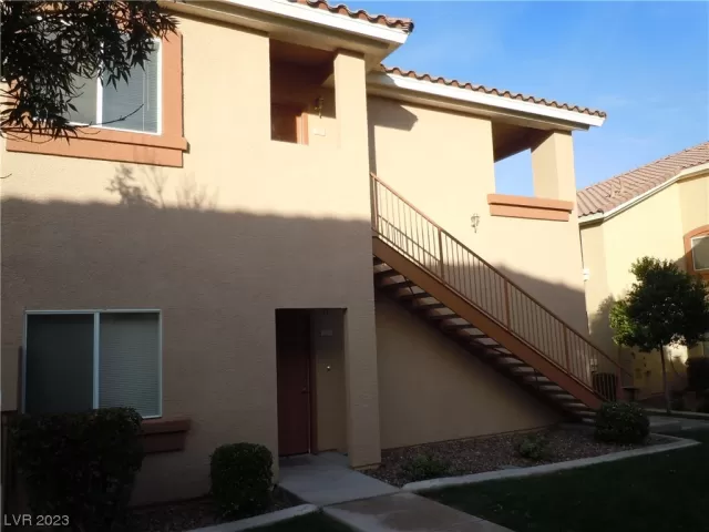 MLS: 2493830 Condo For Sale