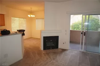 Photo #2: 2493830 Listing 