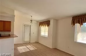 Photo #5: 2493839 Listing 