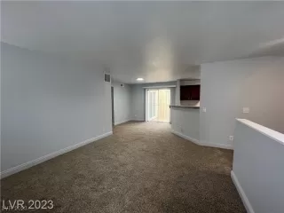 Photo #3: 2493844 Listing 