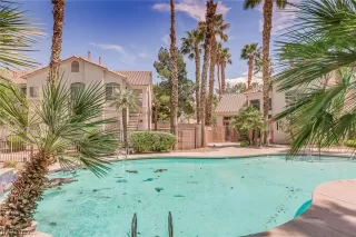 Photo #1: 2493847 Listing 