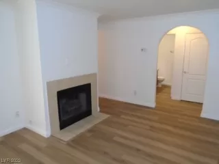 Photo #4: 2493874 Listing 