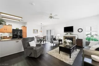 Photo #3: 2493879 Listing 