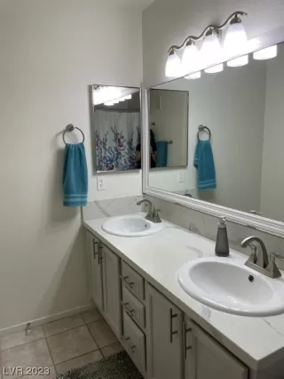 Photo #6: 2493898 Listing 