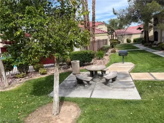 Photo #1: 2493903 Listing