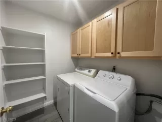 Photo #5: 2493903 Listing