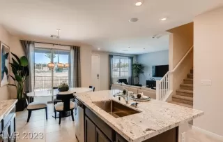 Photo #5: 2493904 Listing 