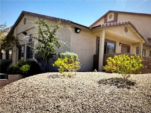 MLS: 2493909 Condo For Sale