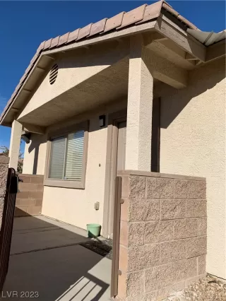 Photo #3: 2493909 Listing 