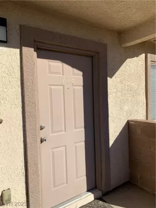 Photo #4: 2493909 Listing 