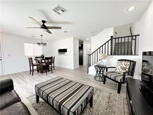 MLS: 2493918 Condo For Sale