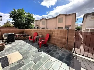 Photo #2: 2493918 Listing 