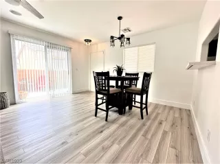 Photo #4: 2493918 Listing 