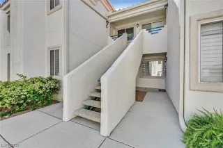 Photo #1: 2493919 Listing 