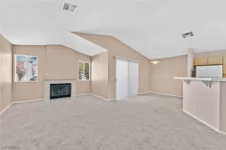 Photo #6: 2493919 Listing 