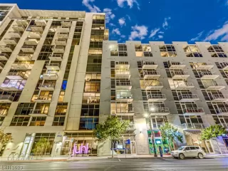 Photo #1: 2493922 Listing