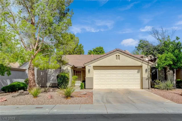 MLS: 2493924 Condo For Sale