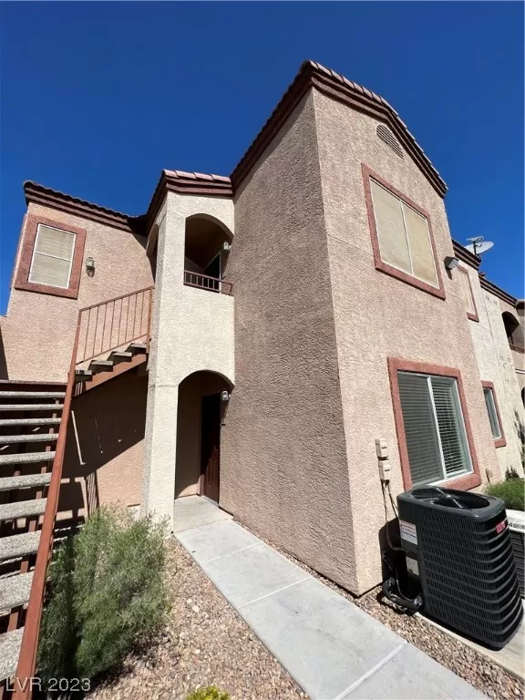 MLS: 2493943 Condo For Sale