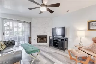 Photo #3: 2493946 Listing 