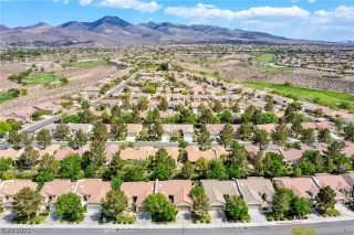 Photo #2: 2493961 Listing