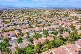 Photo #5: 2493961 Listing