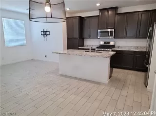 Photo #3: 2494025 Listing 