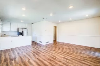 Photo #2: 2494030 Listing 