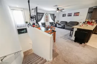 Photo #3: 2494042 Listing 