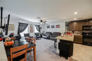 Photo #4: 2494042 Listing 