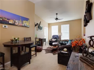 Photo #1: 2494054 Listing