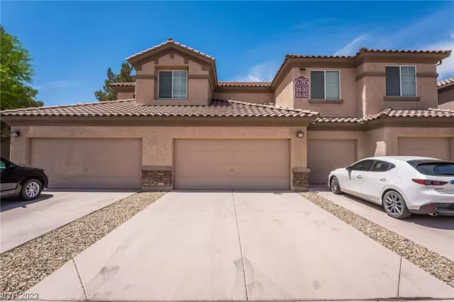 MLS: 2494058 Condo For Sale