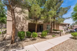 Photo #3: 2494058 Listing