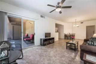 Photo #5: 2494058 Listing