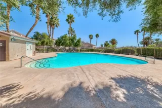 Photo #5: 2494074 Listing 