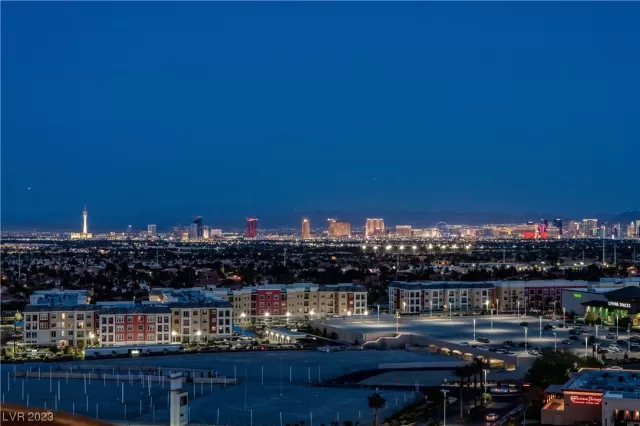 MLS: 2494083 Condo For Sale