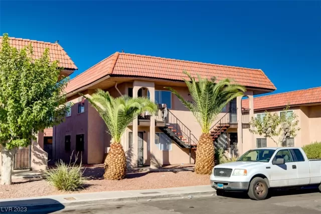 MLS: 2494141 Condo For Sale