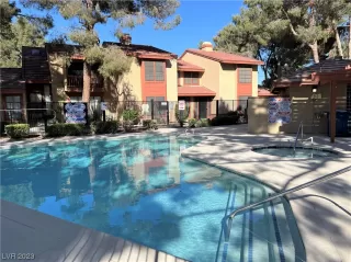 Photo #1: 2494170 Listing 