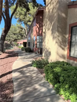 Photo #2: 2494170 Listing 