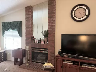 Photo #6: 2494170 Listing 