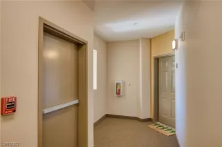 Photo #2: 2494176 Listing 